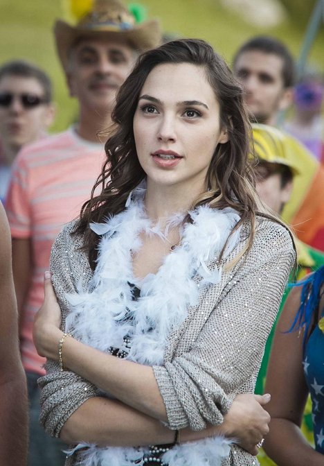 Gal Gadot - Kicking Out Shoshana - Photos