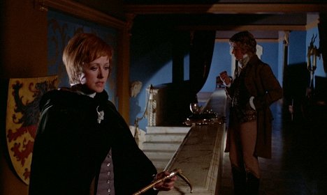 Lois Daine - Capitán Kronos, cazador de vampiros - De la película