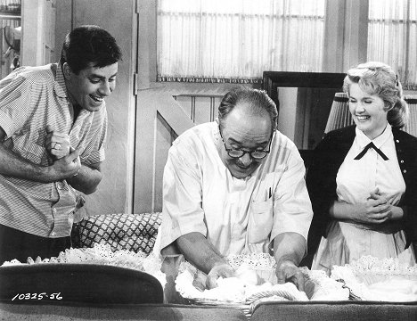 Jerry Lewis, Connie Stevens - Der Babysitter - Filmfotos