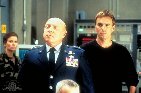 Don S. Davis, Richard Dean Anderson - Stargate SG-1 - Enigma - De la película