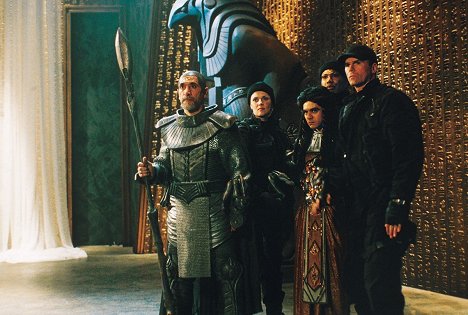 Tony Amendola, Amanda Tapping, Alexis Cruz, Christopher Judge, Richard Dean Anderson - Stargate SG-1 - The Serpent's Lair - Kuvat elokuvasta