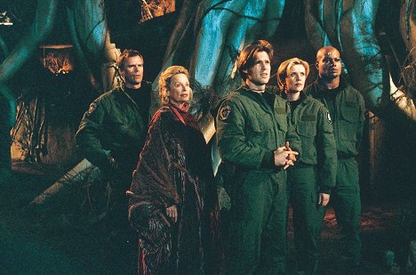 Richard Dean Anderson, Bonnie Bartlett, Michael Shanks, Amanda Tapping, Christopher Judge - Stargate SG-1 - Prisoners - Film