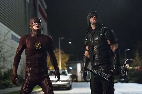 Grant Gustin, Stephen Amell - The Flash - Legends of Today - Photos