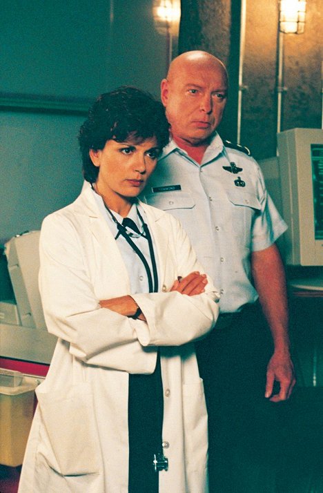 Teryl Rothery, Don S. Davis - Stargate SG-1 - Un étrange compagnon - Film
