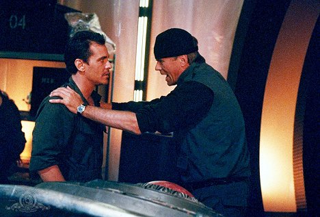 Christian Bocher, Richard Dean Anderson - Stargate Kommando SG-1 - O’Neill auf Abwegen - Filmfotos