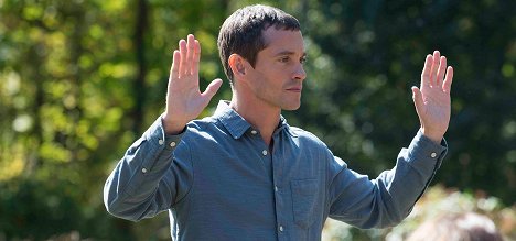 Hugh Dancy - The Path - Season 1 - Photos