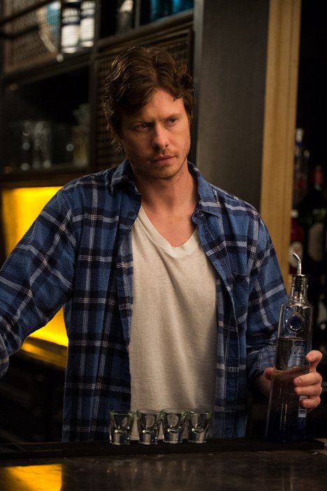 Anders Holm - How to Be Single - Photos