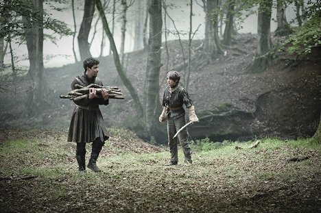 Joe Dempsie, Maisie Williams - Game Of Thrones - Die Länder der Nacht - Filmfotos