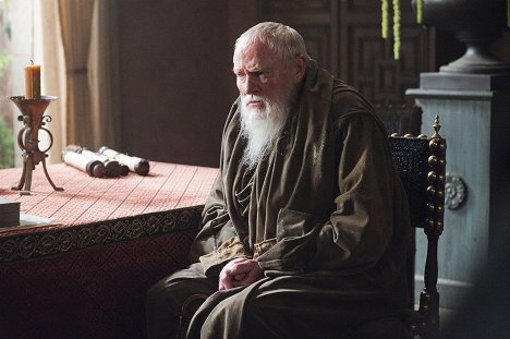 Julian Glover - Game of Thrones - What Is Dead May Never Die - Photos