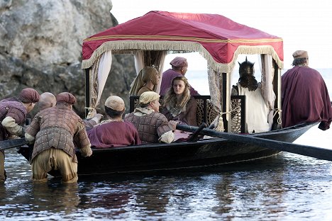 Aimee Richardson - Game Of Thrones - Alte und neue Götter - Filmfotos