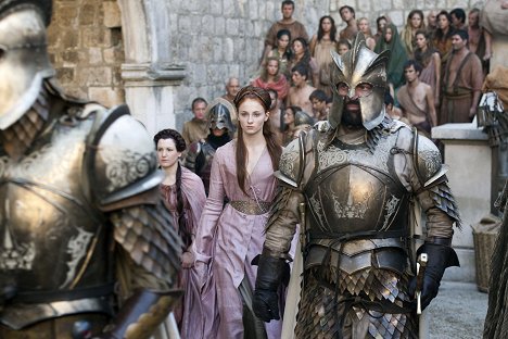 Sophie Turner, Ian Beattie - Game of Thrones - Les Dieux anciens et nouveaux - Film