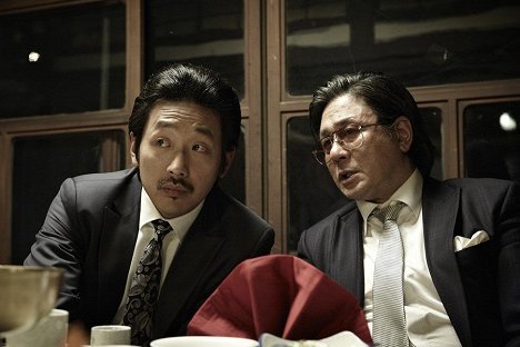 Jung-woo Ha, Min-shik Choi - Bumchoiwaui junjaeng : nabbeunnomdeul jeonsungshidae - Filmfotos
