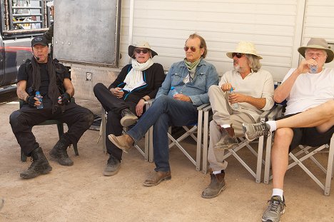 Bruce Willis, Barry Levinson, Bill Murray, Mitch Glazer - Rock the Kasbah - Del rodaje