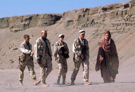 Michael Shanks, Christopher Judge, Amanda Tapping, Richard Dean Anderson, Erick Avari - Stargate SG-1 - Absolute Power - Kuvat elokuvasta