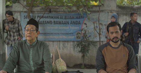 Deddy Sutomo, Oka Antara - Mencari hilal - Van film