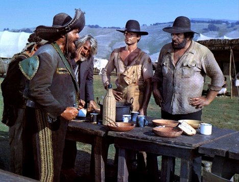 Remo Capitani, Bud Spencer, Terence Hill - They Call Me Trinity - Photos