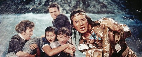 Antje Weissgerber, Macha Méril, Terence Hill, Pierre Brice - Rampage at Apache Wells - Photos