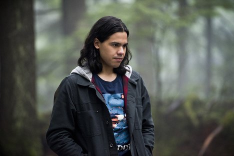 Carlos Valdes - The Flash - Escape from Earth-2 - Photos