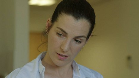 Ayelet Zurer - Hostages - Episode 1 - Photos