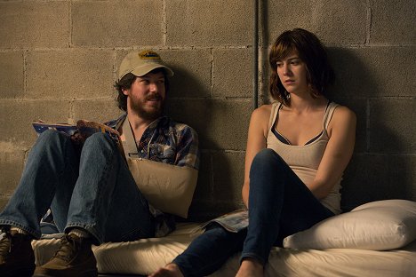 John Gallagher Jr., Mary Elizabeth Winstead - 10 Cloverfield Lane - Filmfotos