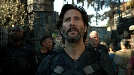 Henry Ian Cusick - The 100 - Ye Who Enter Here - Van film