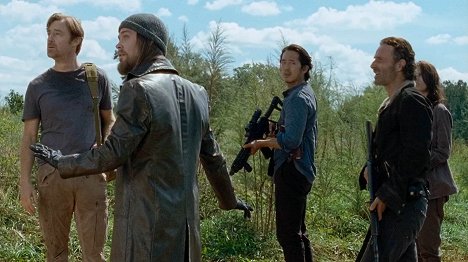 R. Keith Harris, Tom Payne, Steven Yeun, Andrew Lincoln - The Walking Dead - Knots Untie - Photos