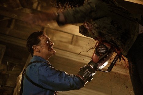Bruce Campbell - Ash vs. Evil Dead - A sötétség úrnője - Filmfotók