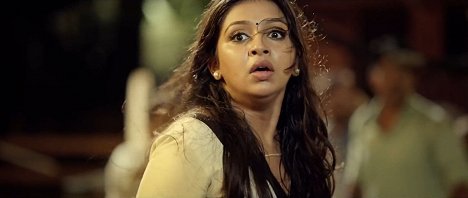 Lakshmi Menon - Miruthan - De la película