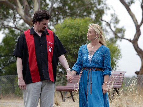 Lachy Hulme, Asher Keddie - Offspring - Keeping It in the Family - De la película