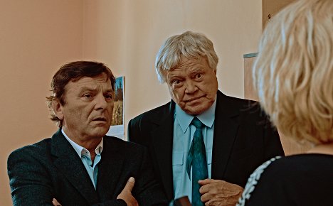 Pavel Trávníček, Petr Oliva - Tajemství pouze služební - De la película
