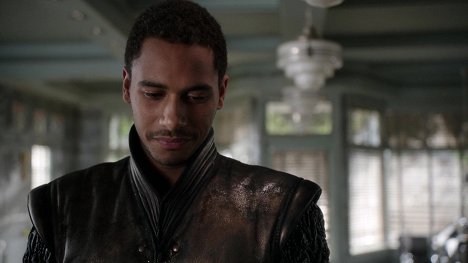 Elliot Knight - Once Upon a Time - The Bear and the Bow - Photos