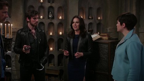 Colin O'Donoghue, Lana Parrilla, Ginnifer Goodwin - Once Upon a Time - The Bear and the Bow - Photos