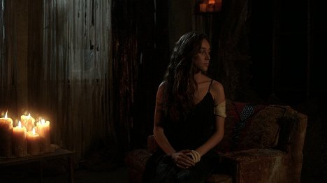 Alycia Debnam-Carey - The 100 - Attention aux trônes - Film