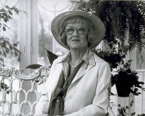 Bette Davis - Burnt Offerings - Photos