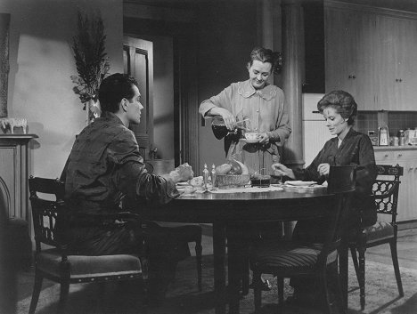 Brett Halsey, Mary Astor, Luciana Paluzzi - Return to Peyton Place - Filmfotók