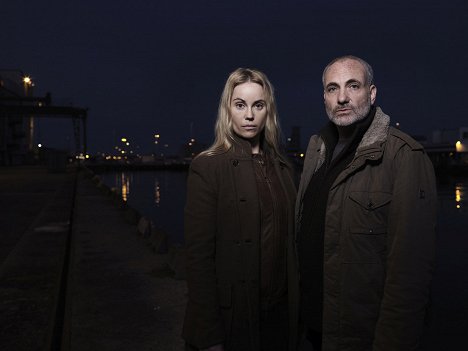 Sofia Helin, Kim Bodnia - Die Brücke - Season 2 - Werbefoto