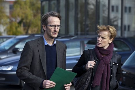 Lars Brygmann, Iben Hjejle - Dicte - Crime Reporter - Liv og legeme - del 2 - Photos