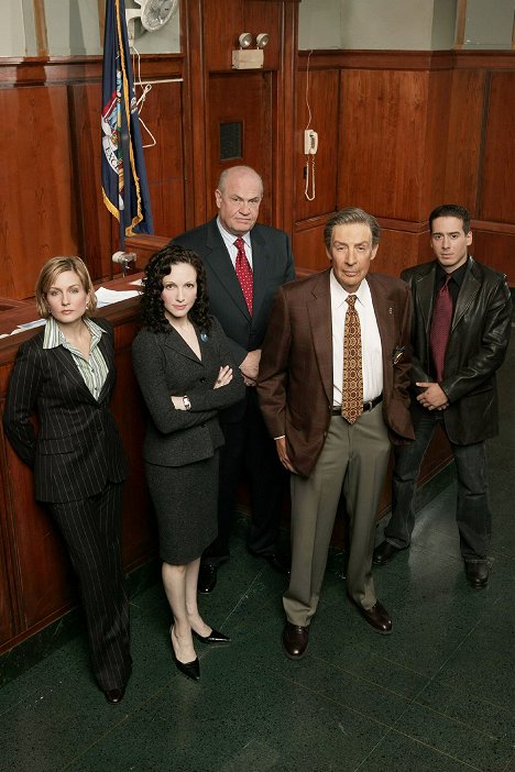Amy Carlson, Bebe Neuwirth, Fred Dalton Thompson, Jerry Orbach, Kirk Acevedo - Law & Order: Trial by Jury - Season 1 - Werbefoto