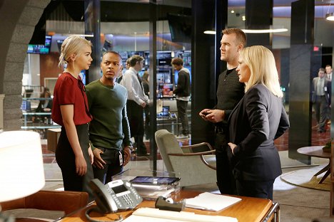 Hayley Kiyoko, Shad Moss, James van der Beek, Patricia Arquette - CSI: Cyber - #RobinHood #Geldopfer - Filmfotos