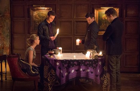 Riley Voelkel, Nathaniel Buzolic, Daniel Gillies, Joseph Morgan - The Originals - Stare porachunki - Z filmu