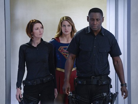Chyler Leigh, Melissa Benoist, David Harewood - Supergirl - Strange Visitor from Another Planet - Z filmu