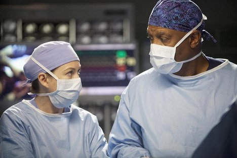 Ellen Pompeo, James Pickens Jr. - Grey's Anatomy - Die jungen Ärzte - Hoffnung für die Hoffnungslosen - Filmfotos