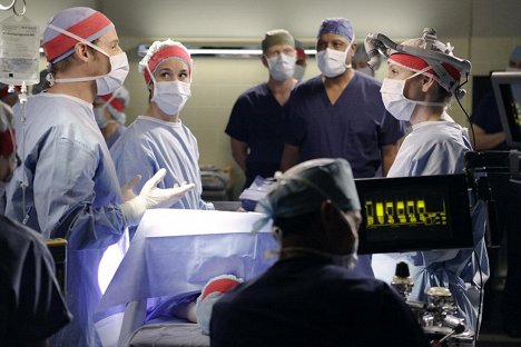 Justin Chambers, James Pickens Jr., Jessica Capshaw - Grey's Anatomy - This Magic Moment - Photos