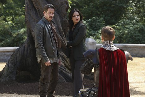 Sean Maguire, Lana Parrilla - Once Upon a Time - The Price - Van film