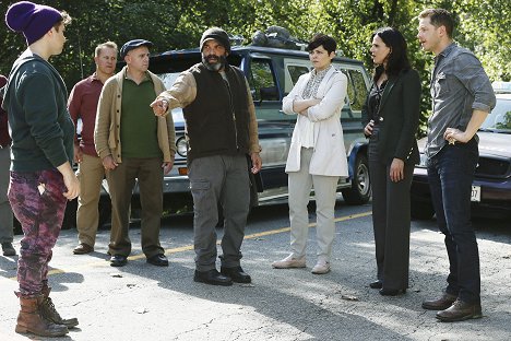 Michael Coleman, Lee Arenberg, Ginnifer Goodwin, Lana Parrilla, Josh Dallas - Once Upon a Time - The Price - Kuvat elokuvasta