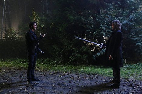 Colin O'Donoghue, Robert Carlyle - Once Upon A Time - Es war einmal... - Schwanengesang - Filmfotos