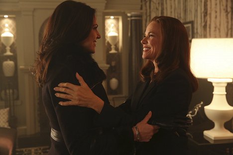 Lana Parrilla, Barbara Hershey - Once Upon a Time - Souls of the Departed - Photos