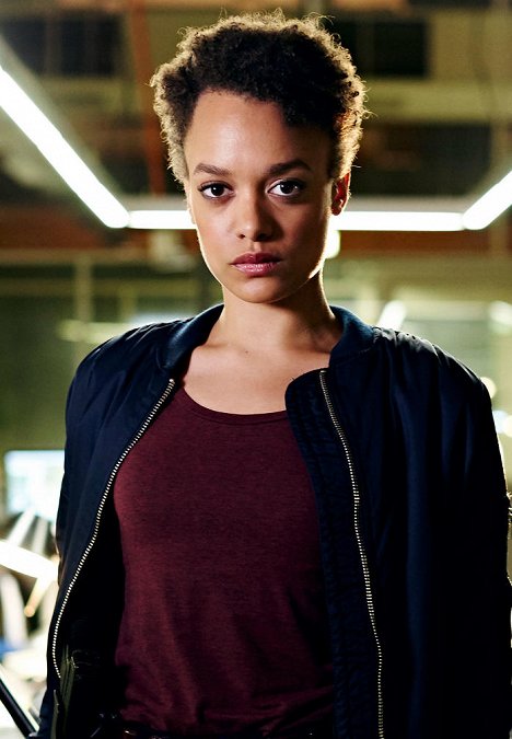 Britne Oldford - Lovci - Promo