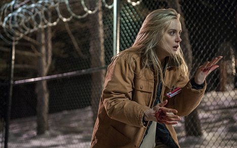 Taylor Schilling - Orange Is the New Black - Can't Fix Crazy - Photos