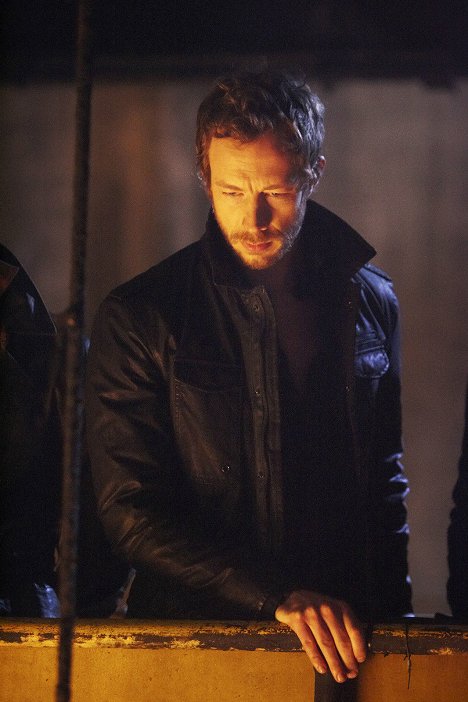 Kris Holden-Ried - Lost Girl - It's a Fae, Fae, Fae, Fae World - Photos